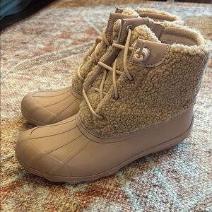 Sperry pale pink Boots with Waterproof Design and Lace-Up Closure